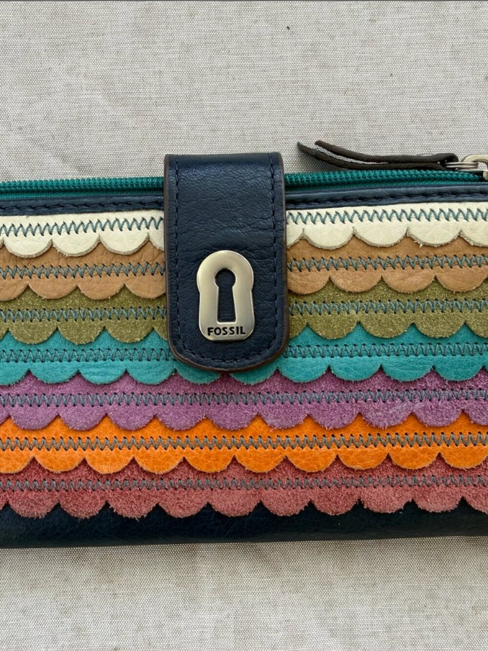 Fossil color block scalloped wallet